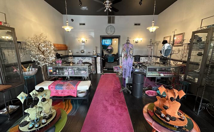Pictures of Retail property located at 105 E Atlantic Ave, Audubon, NJ 08106 for sales - image #1