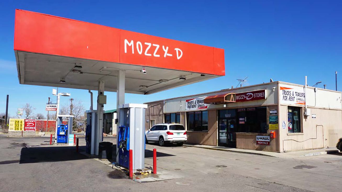Pictures of Retail property located at 754 Peoria St, Aurora, CO 80011 for sales - image #1