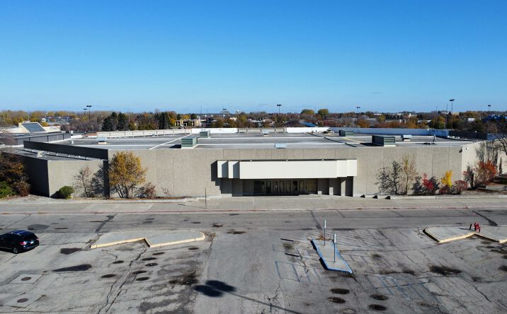 Pictures of Retail property located at 2800 S Columbia Rd, Grand Forks, ND 58201 for sales - image #1
