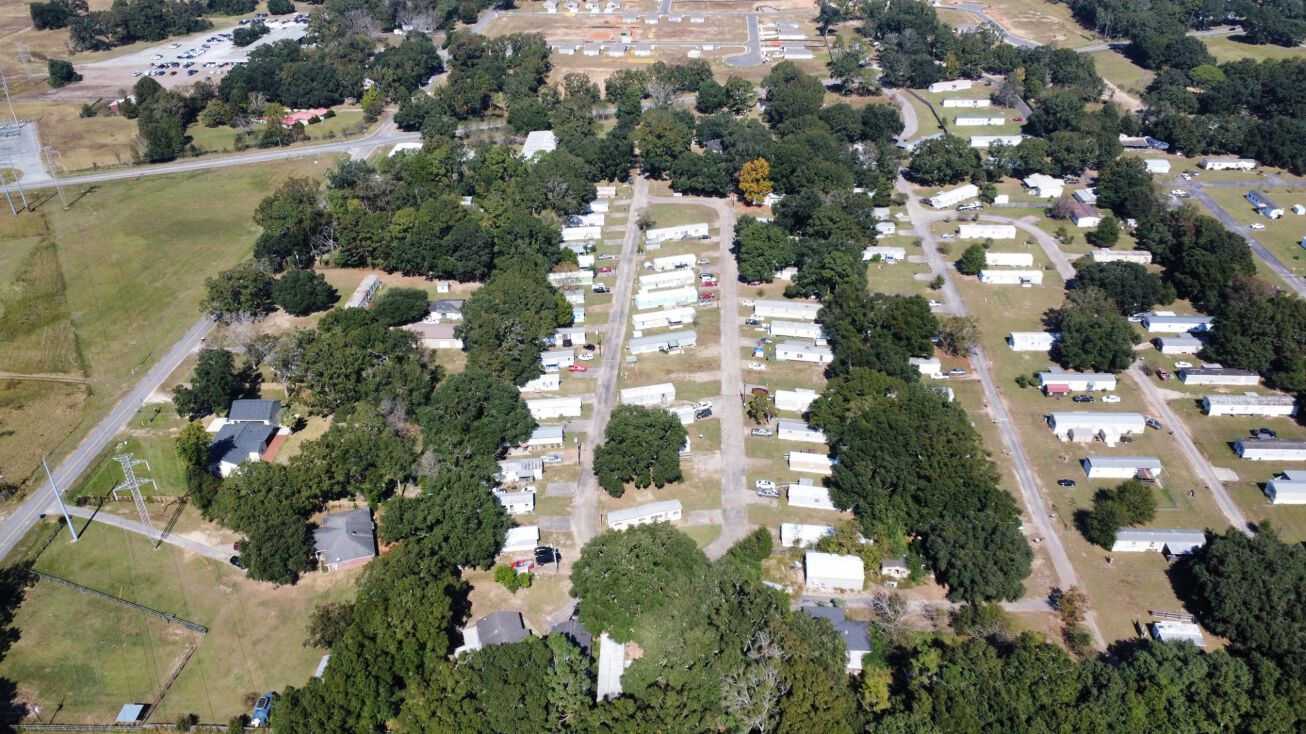 Pictures of Mobile Home Park property located at 7741 Old Pascagoula Rd, Theodore, AL 36582, 5630 Bel Air Dr, Theodore, AL 36582 for sales - image #1
