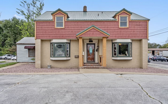 Pictures of Office, Retail property located at 703 S Glenstone Ave, Springfield, MO 65802 for sales - image #1