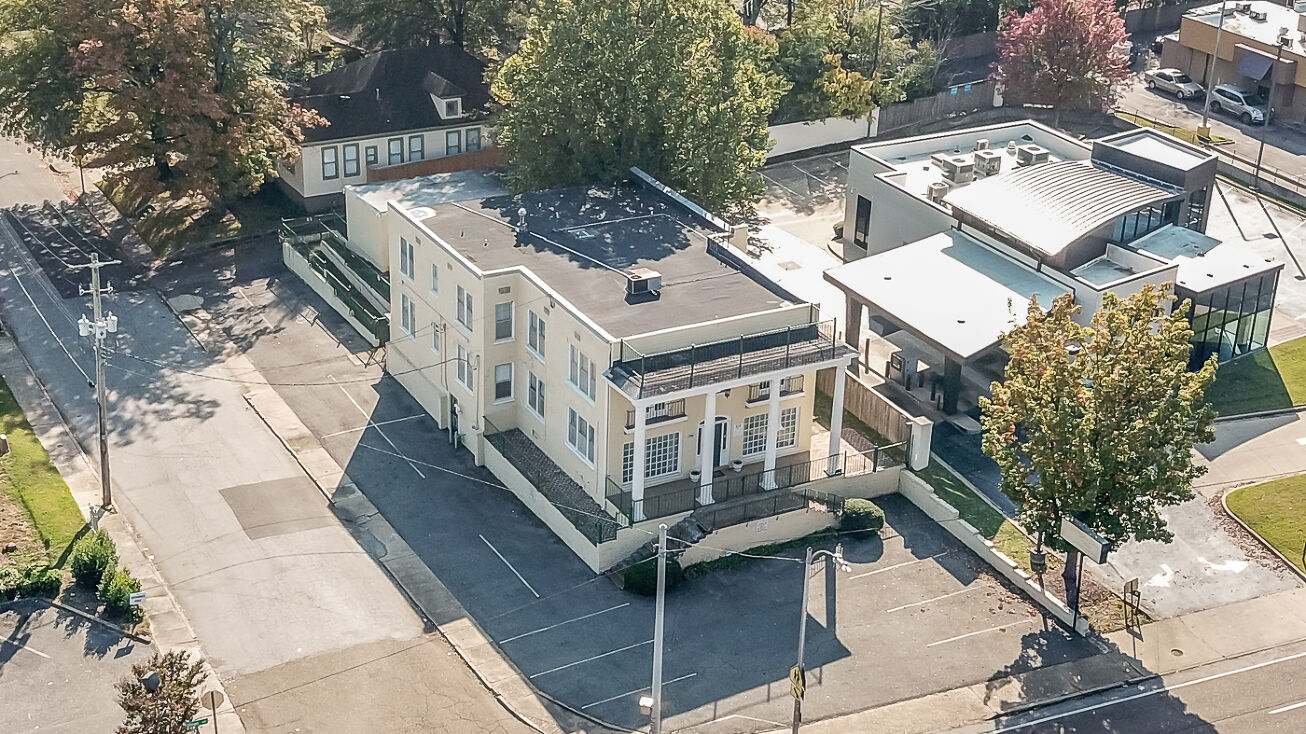 Pictures of Office property located at 1981 Union Ave, Memphis, TN 38104 for sales - image #1