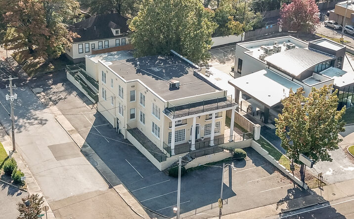 Pictures of Office property located at 1981 Union Ave, Memphis, TN 38104 for sales - image #1