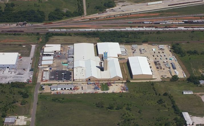 Pictures of Industrial property located at 1300 SE 82nd St, Oklahoma City, OK 73149 for sales - image #1