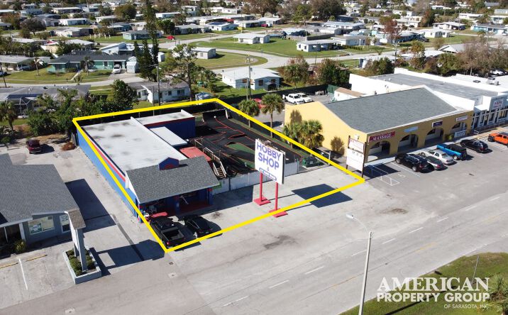 Pictures of Retail property located at 3835 Tamiami Trl, Port Charlotte, FL 33952 for sales - image #1
