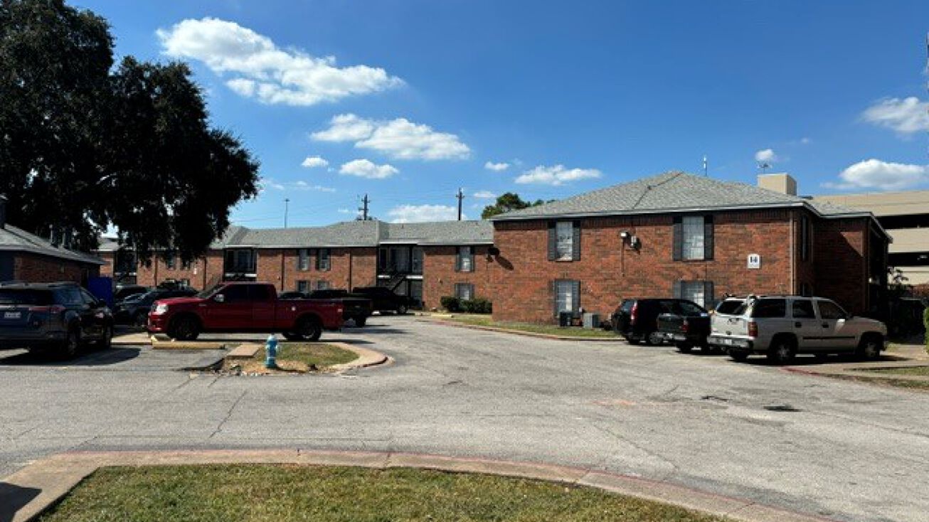 9200 St, Houston, TX 77074