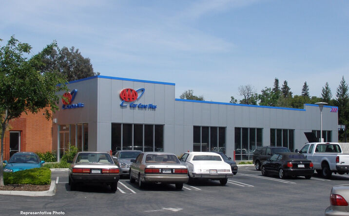 Pictures of Retail property located at 1100 E Roosevelt Rd, Wheaton, IL 60187 for sales - image #1