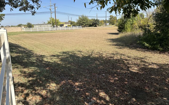 Pictures of Land property located at 1101 Sycamore School Rd., Fort Worth, TX 76134 for sales - image #1
