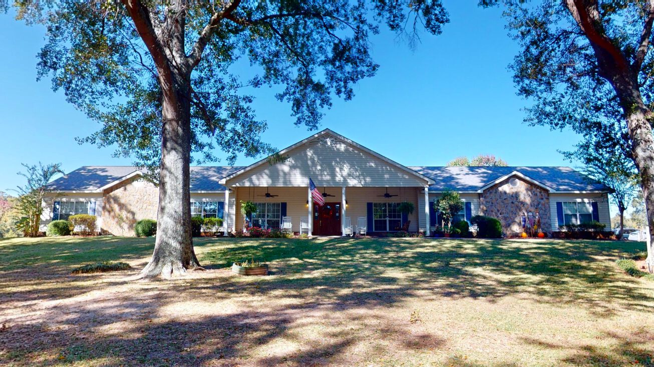 Pictures of Senior Living property located at Southeast Alabama near Dothan, Dothan, AL 36305 for sales - image #1