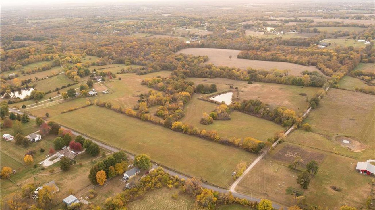 13910 S Sam Moore Road, Lone Jack, MO 64070