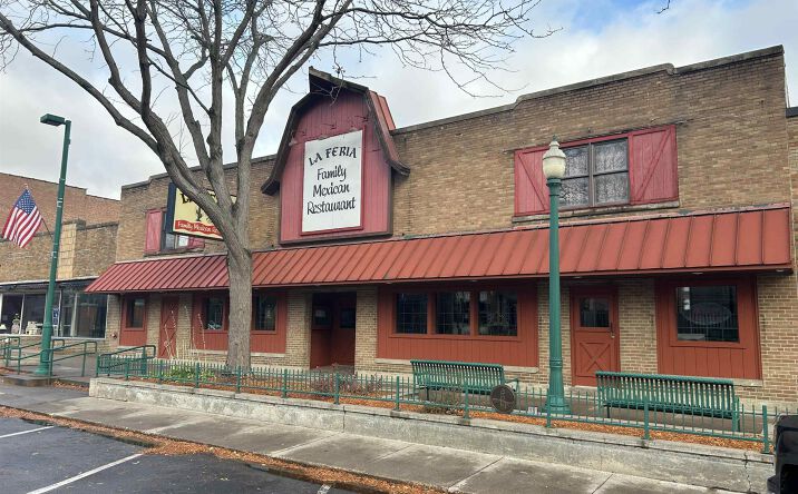 Pictures of Retail property located at 116 5TH Avenue South, Clinton, IA 52732 for sales - image #1
