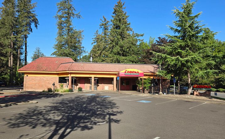 Pictures of Retail property located at 4250 Mercantile Dr, Lake Oswego, OR 97035 for sales - image #1