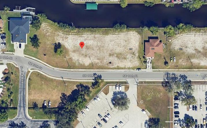 Pictures of Land property located at 817 SE 10th St, Cape Coral, FL 33990 for sales - image #1