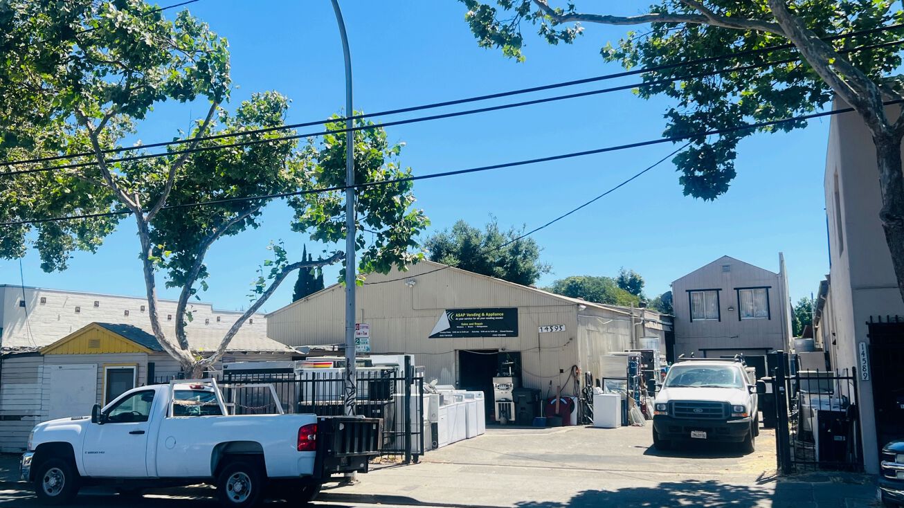 14595 E 14th St, San Leandro, CA 94578