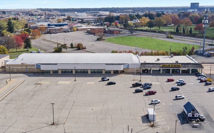 Pictures of Retail property located at 1209 Towanda Ave, Bloomington, IL 61701 for sales - image #1