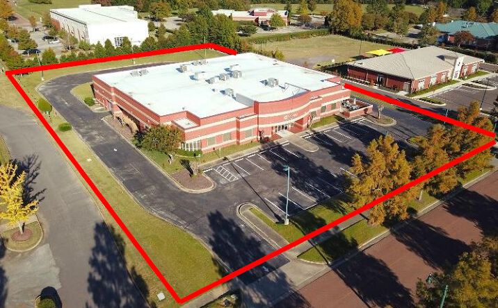 Pictures of Industrial, Office property located at 100 Crescent Dr, Collierville, TN 38017 for sales - image #1