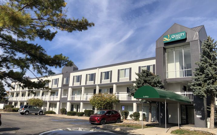Pictures of Hospitality property located at 1401 E Mall Dr, Holland, OH 43528 for sales - image #1