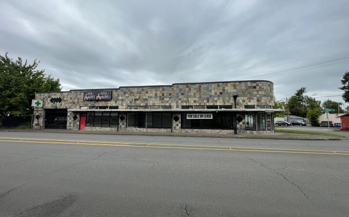 Pictures of Retail property located at 1695 Fairgrounds Rd NE, Salem, OR 97301 for sales - image #1