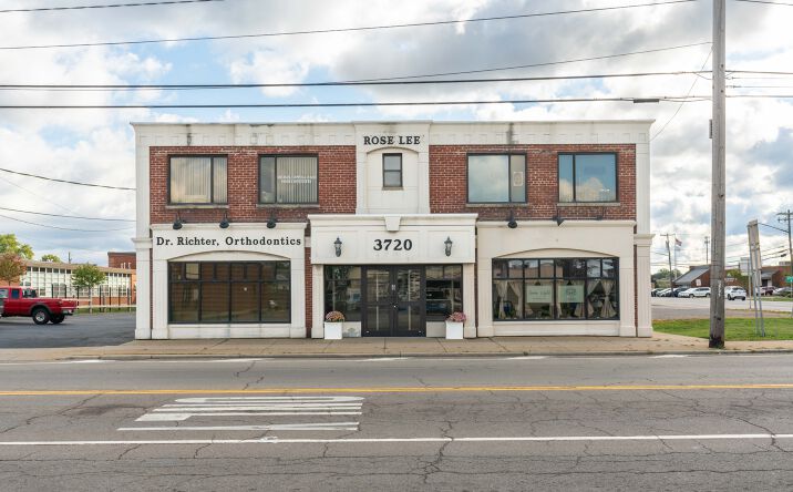 Pictures of Office, Retail property located at 3720 South Park Ave, Buffalo, NY 14219 for sales - image #1