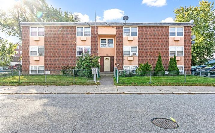 Pictures of Land property located at 25 Margaret Street, Pawtucket, RI 02860 for sales - image #1