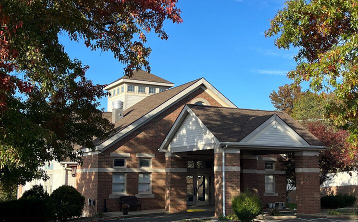 Pictures of Office property located at 7951 Pittsburg Ave NW, North Canton, OH 44720 for sales - image #1