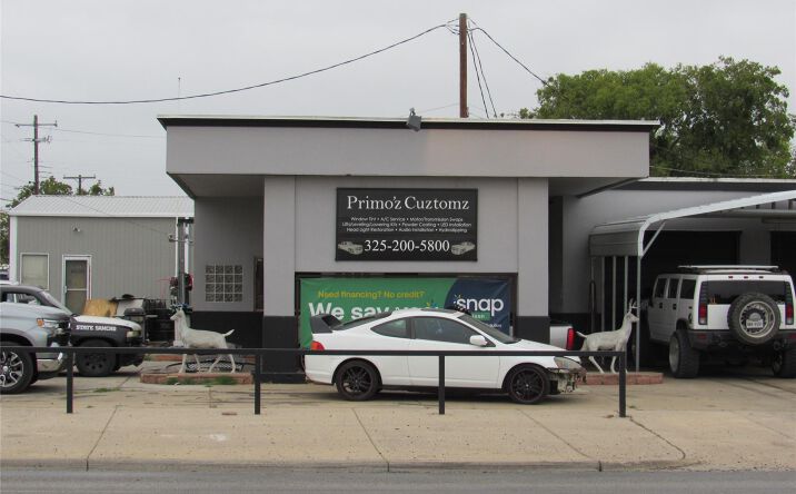 Pictures of Business for Sale property located at 209 Main St, Brownwood, TX 76801 for sales - image #1