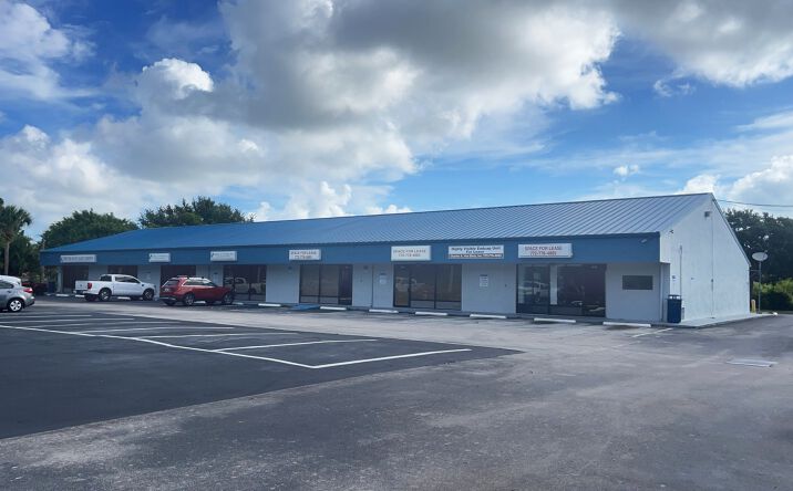 Pictures of Office, Retail property located at 620 Old Dixie Hwy SW, Vero Beach, FL 32962 for sales - image #1