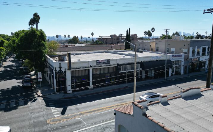 Pictures of Retail property located at 7950 Fountain Ave, West Hollywood, CA 90046 for sales - image #1
