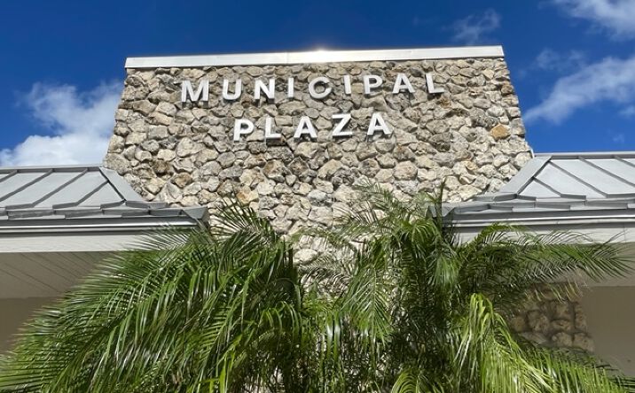 Pictures of Office, Retail, Special Purpose property located at 1015 & 1013 5th Ave N, Naples, FL 34102 for sales - image #1