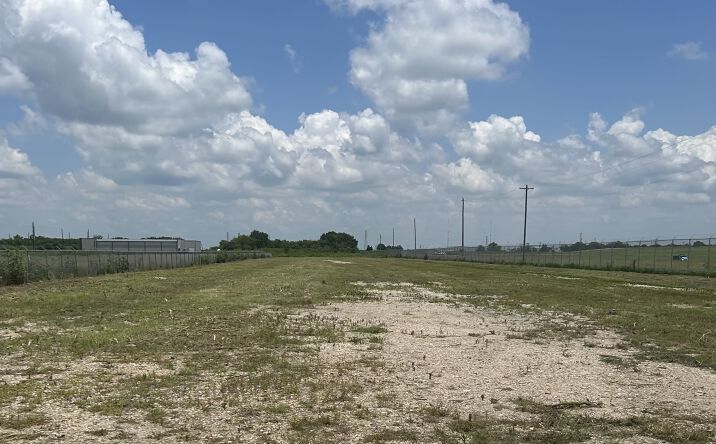 Pictures of Land property located at 111 Klauke Rd, Rosenberg, TX 77471 for sales - image #1