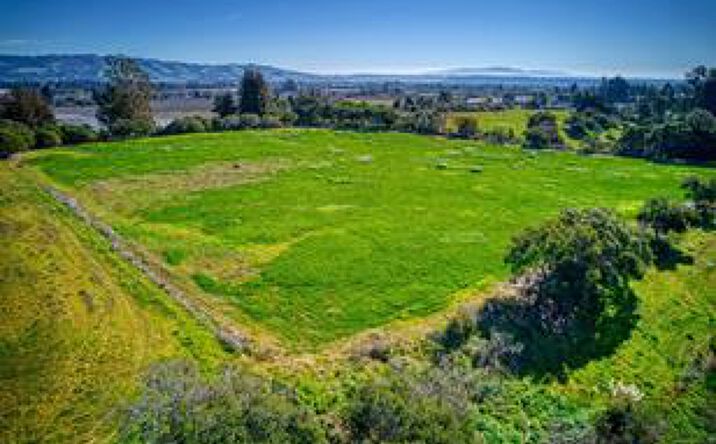 Pictures of Land property located at 571 Calabasas Rd, Watsonville, CA 95076 for sales - image #1