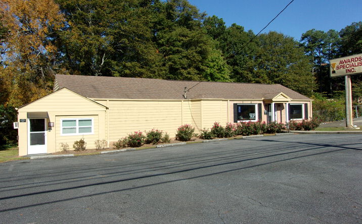 Pictures of Office, Retail property located at 848 S Cobb Dr, Marietta, GA 30060 for sales - image #1