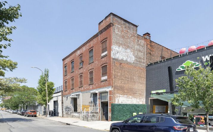 Pictures of Industrial property located at 2572 Park Ave, The Bronx, NY 10451 for sales - image #1