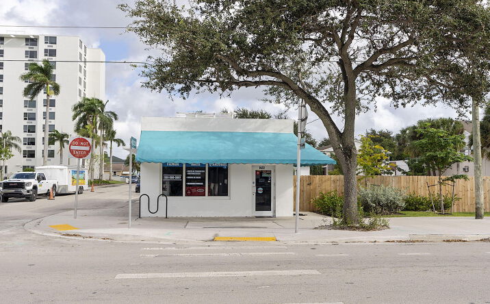 Pictures of Mixed Use property located at 1422 Lucerne Avenue, Lake Worth, FL 33460 for sales - image #1