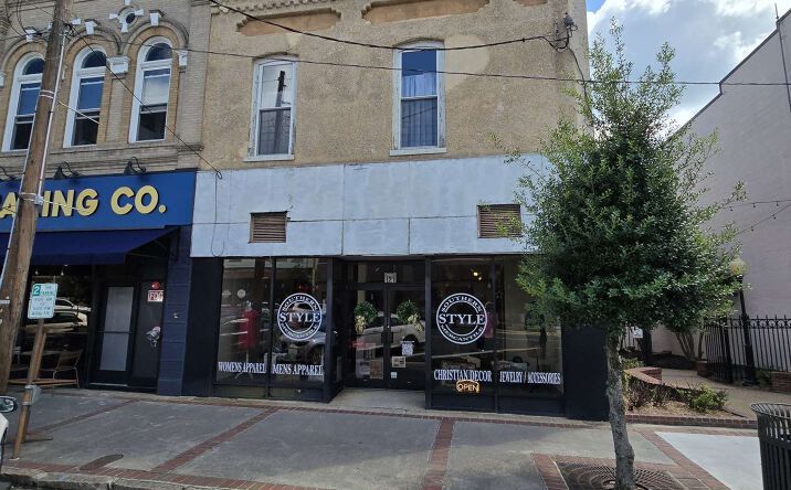 Pictures of Retail property located at 121 Main St, Oxford, NC 27565 for sales - image #1