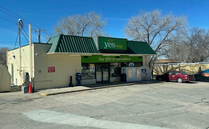 Pictures of Retail property located at 6 W Main St, Newcastle, WY 82701 for sales - image #1