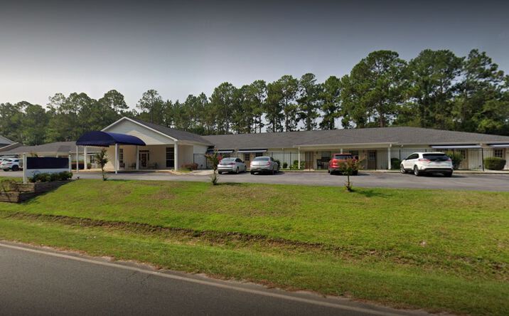 Pictures of Senior Living property located at 1360 W Gordon St, Douglas, GA 31533 for sales - image #1