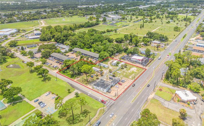 Pictures of Retail property located at 1092 S Ridgewood Ave, Edgewater, FL 32132 for sales - image #1