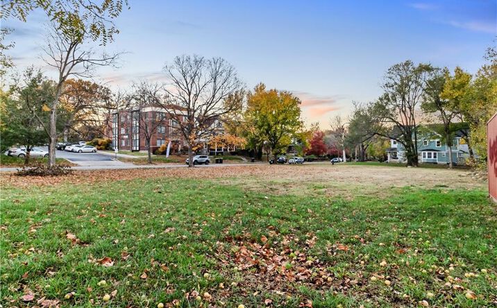 Pictures of Land property located at 2833 Harrison Street, Kansas City, MO 64108 for sales - image #1