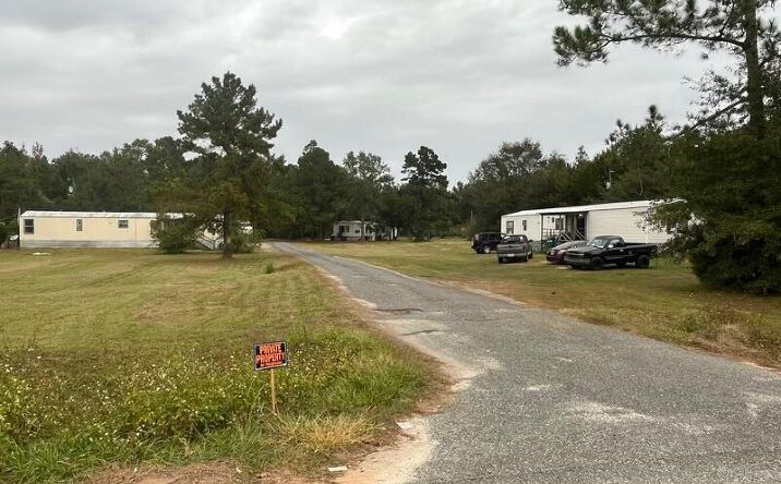 Pictures of Multifamily property located at 842 Rattlebox Road, Chipley, FL 32428 for sales - image #1