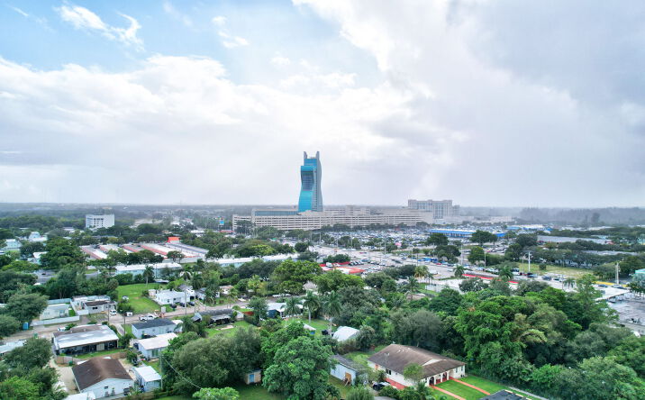 Pictures of Land property located at 4381 SW 51st St, Fort Lauderdale, FL 33314 for sales - image #1