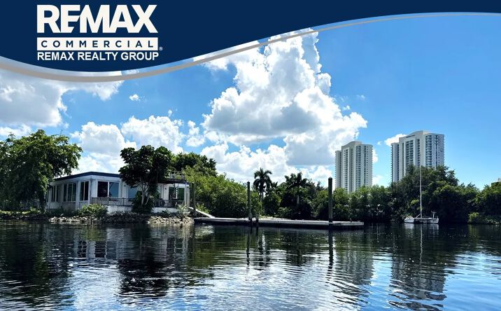 Pictures of Industrial, Mixed Use, Office property located at 3111 E Riverside Dr, Fort Myers, FL 33916 for sales - image #1