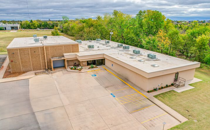 Pictures of Industrial, Office property located at 7608 N Hudson Ave, Oklahoma City, OK 73116 for sales - image #1