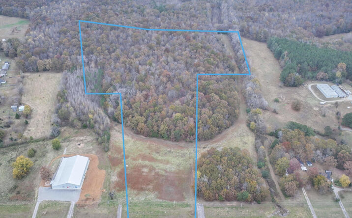 Pictures of Land property located at 00 Hwy 412 w Highway, Lexington, TN 38351 for sales - image #1