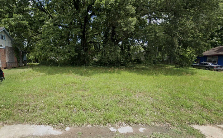 Pictures of Land property located at 130 Elizabeth Street, Jackson, TN 38301 for sales - image #1