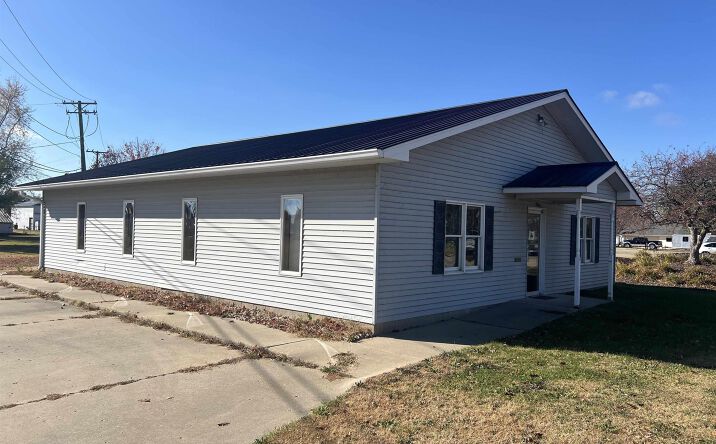 Pictures of Special Purpose property located at 1418 14th Avenue, Fulton, IL 61252 for sales - image #1