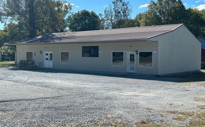 Pictures of Retail property located at 9867 Glasgow Rd, Burkesville, KY 42717 for sales - image #1