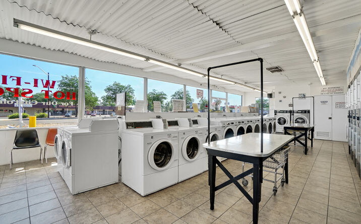 Pictures of Business for Sale, Retail property located at 404 US-6, Fruita, CO 81521 for sales - image #1