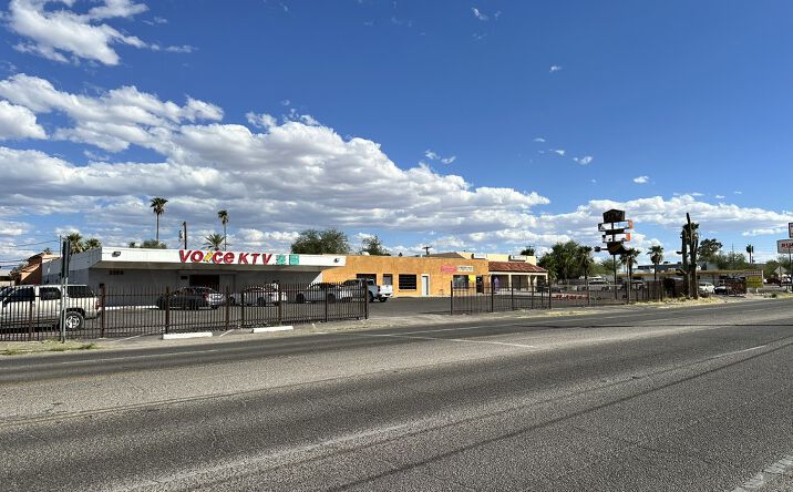 Pictures of Mixed Use, Office, Retail property located at 2550 N 1st Ave, Tucson, AZ 85719, 2590 N 1st Ave, Tucson, AZ 85719 for sales - image #1