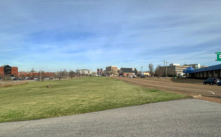 Pictures of Land, Mixed Use, Office property located at 499 S Highland Avenue, Jackson, TN 38301 for sales - image #1